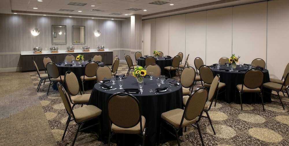 Фото Hilton Garden Inn Philadelphia/Ft. Washington