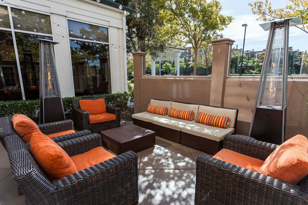 Фото Hilton Garden Inn San Mateo