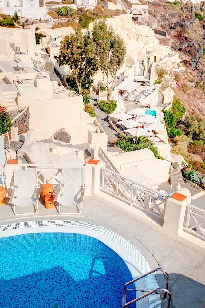 Фото Mystique, a Luxury Collection Hotel, Santorini