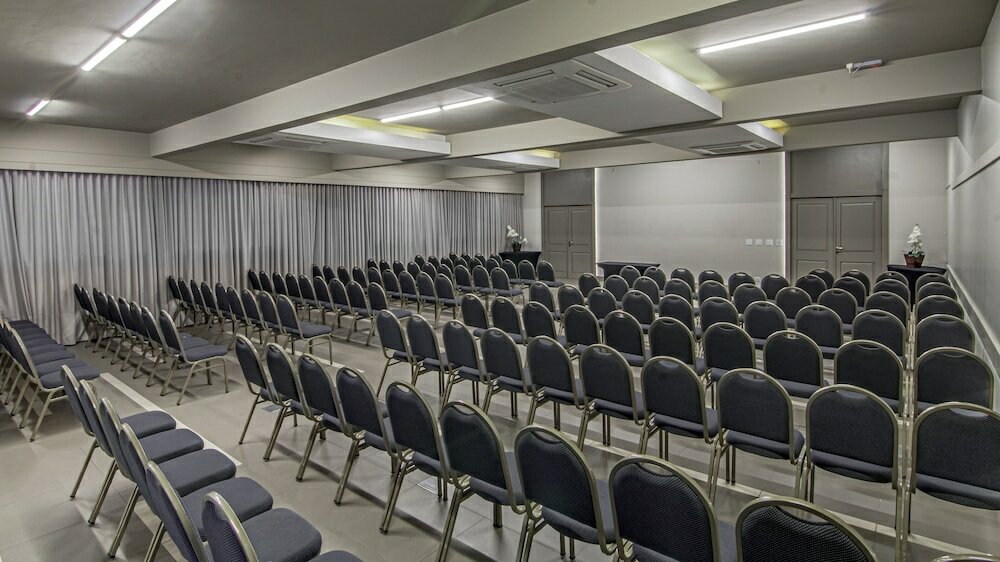 Фото Hotel Deville Express Cascavel