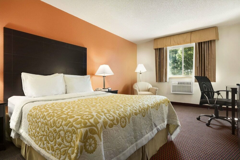 Hotel Days Inn by Wyndham Greenwood Sc, State of South Carolina, photo