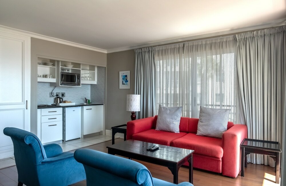 Фото The Bantry Aparthotel by Totalstay