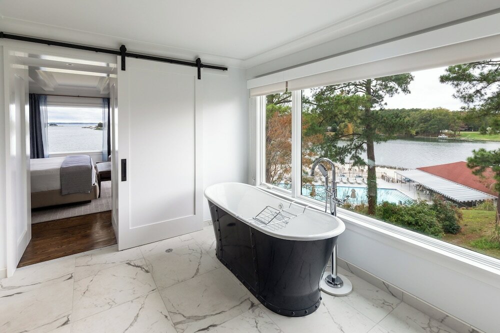 Фото The Tides Inn