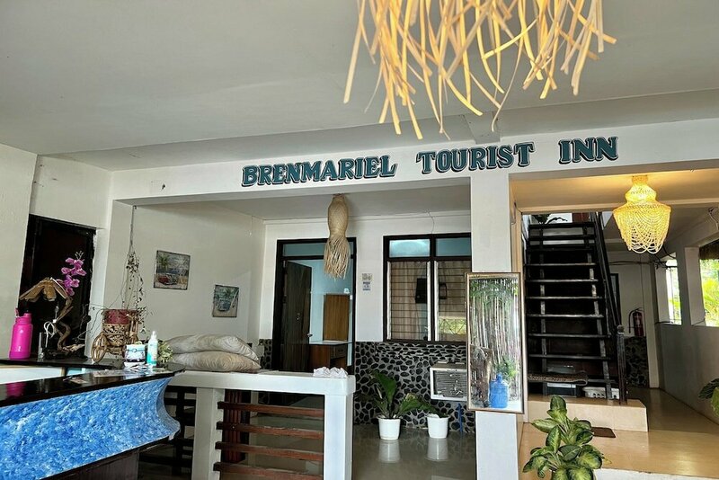 Гостиница Brenmariel Tourist Inn в Эль-Нидо