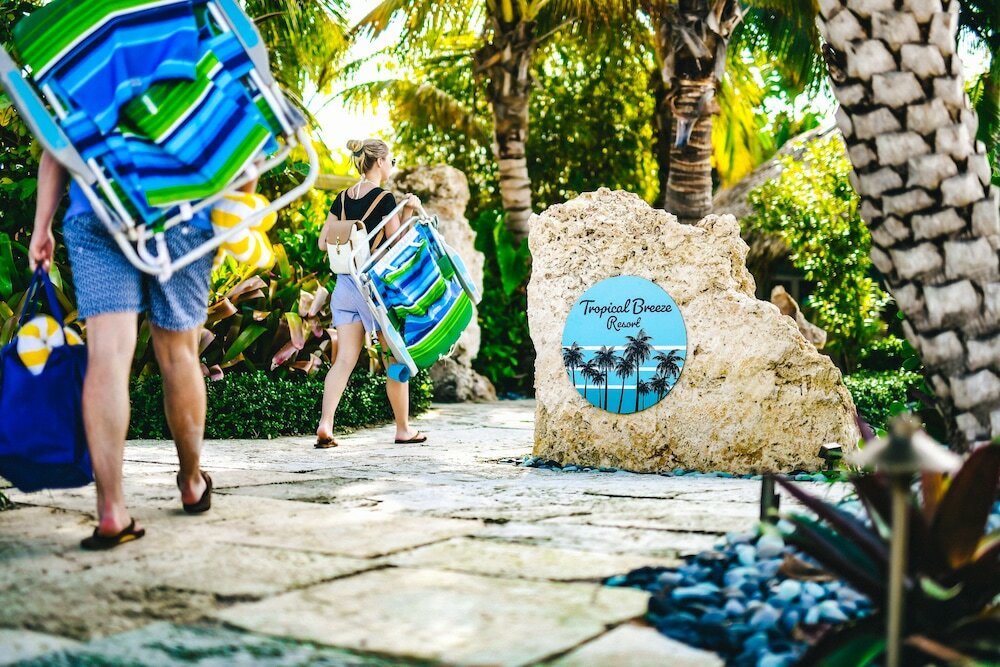 Фото Tropical Breeze Resort