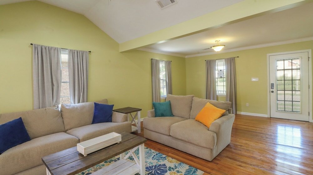 Фото House on Acacia