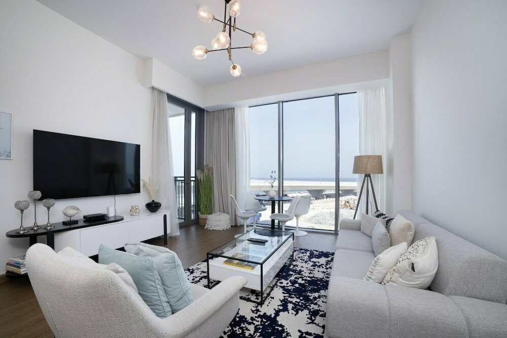 Short-term housing rental Unit 301 5242 Tower 1, Dubai, photo