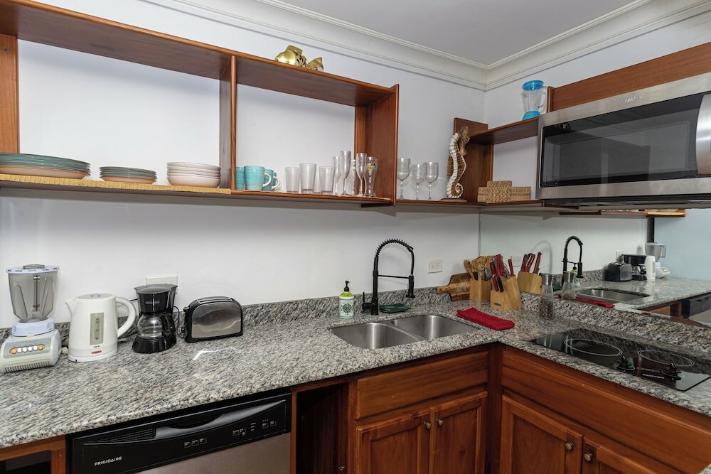 Фото Montego Bay Club