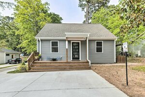 Гостиница Freshly Renovated Raleigh Home Near Downtown! в Роли