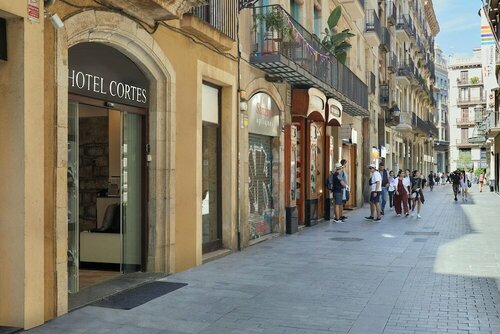 Гостиница Cortes в Барселоне