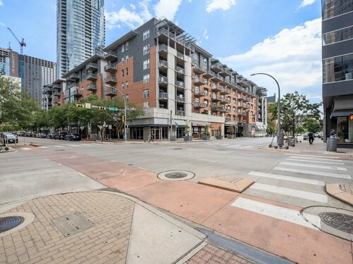 Гостиница Austin Spacious 1bd 1ba Downtown Apartment в Остине
