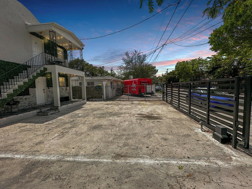 Фото 6 to 42 Guests 6 Kitchens Comfort Retreat Heart Wynwood