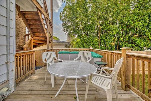 Гостиница Chicago Family Apartment - Kids & Pets Welcome! в Эванстоне
