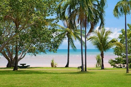 Гостиница Zen Foreshore - 3br Nighcliff Apartment в Дарвине