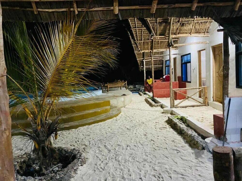 Фото Mkeka Spice Lodge