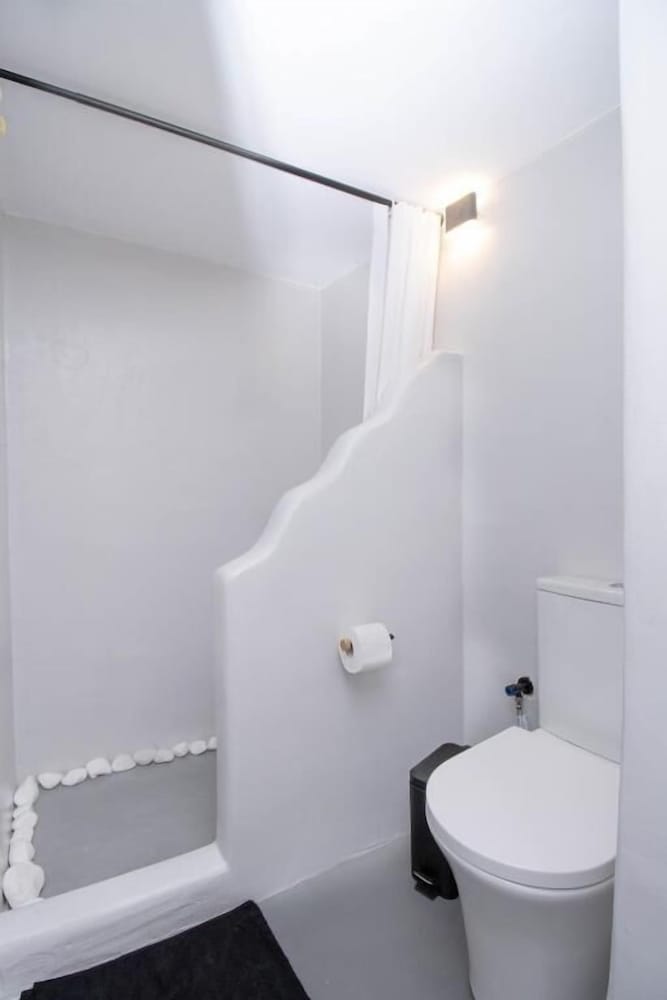 Фото Capri Downtown Rooms