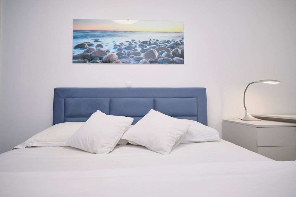 Фото Modern City Apartment