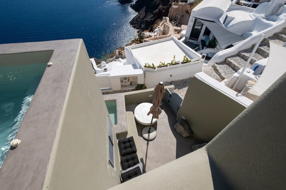Фото SantorOia Luxury Suites
