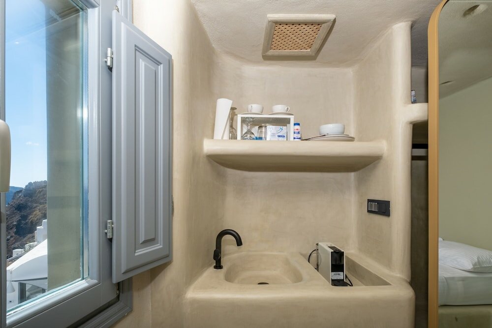 Фото SantorOia Luxury Suites