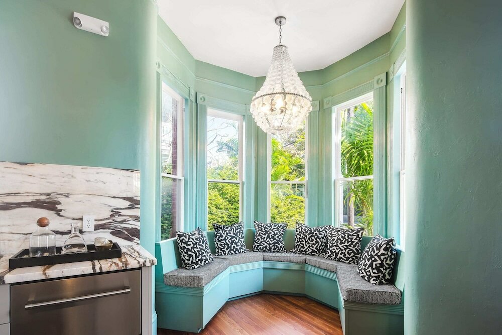 Фото Grand Maloney Hotel