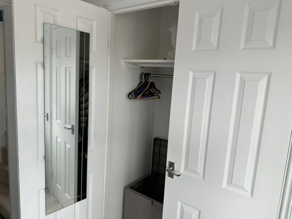 Фото Infinity Guest House Wiltshire Crescent