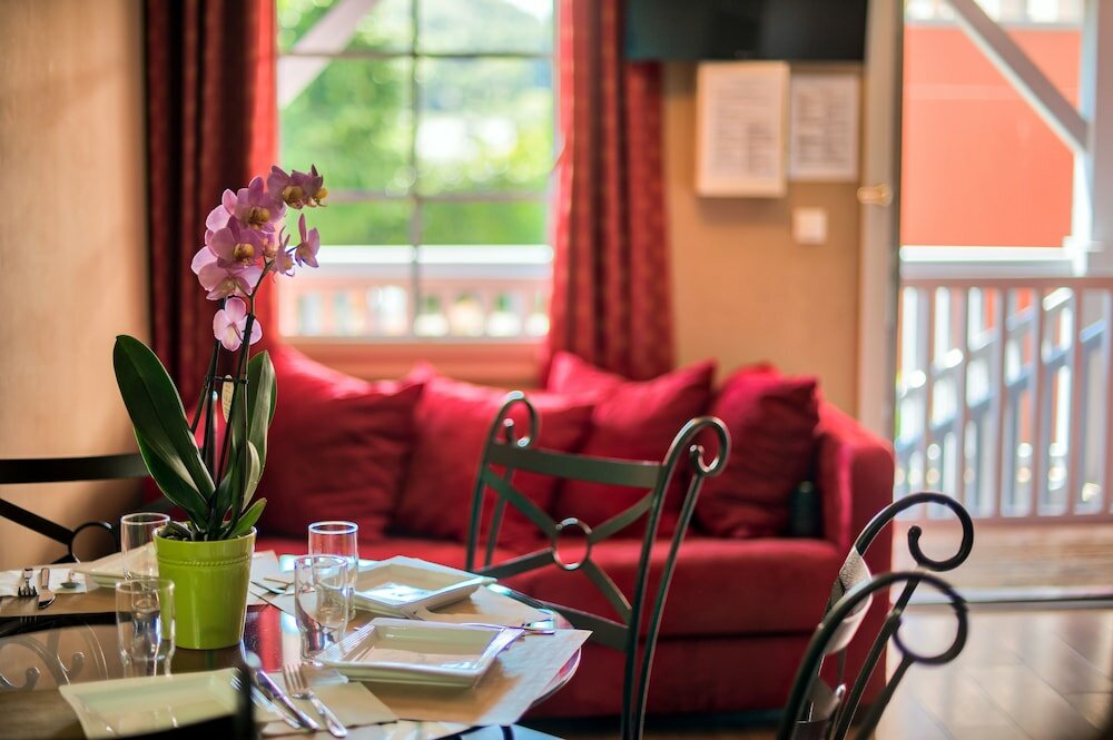 Фото Zenitude Hôtel - Résidences Les Jardins de Lourdes