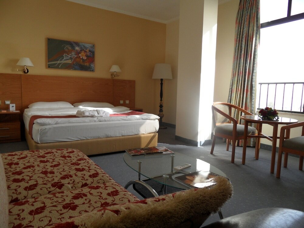 Фото Aqaba Gulf Hotel