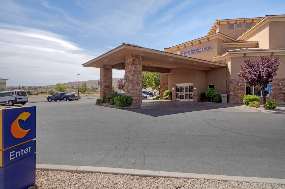 Фото Comfort Inn at Convention Center