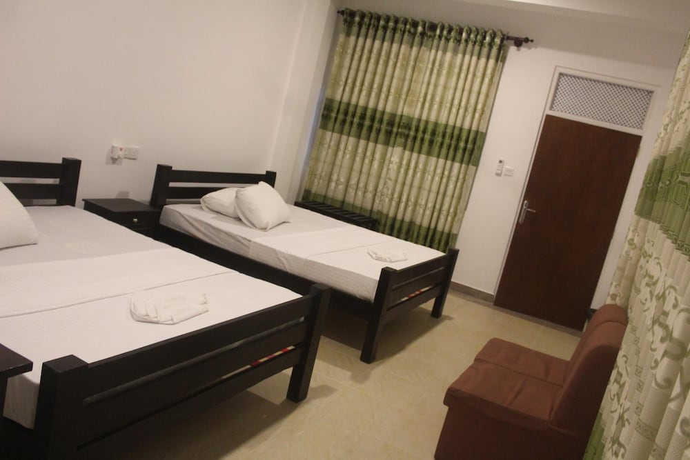 Фото Hotel senora kataragama