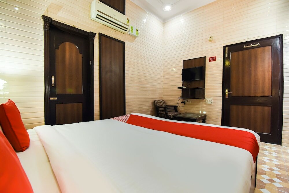 Фото Oyo 4430 Hotel Holy city