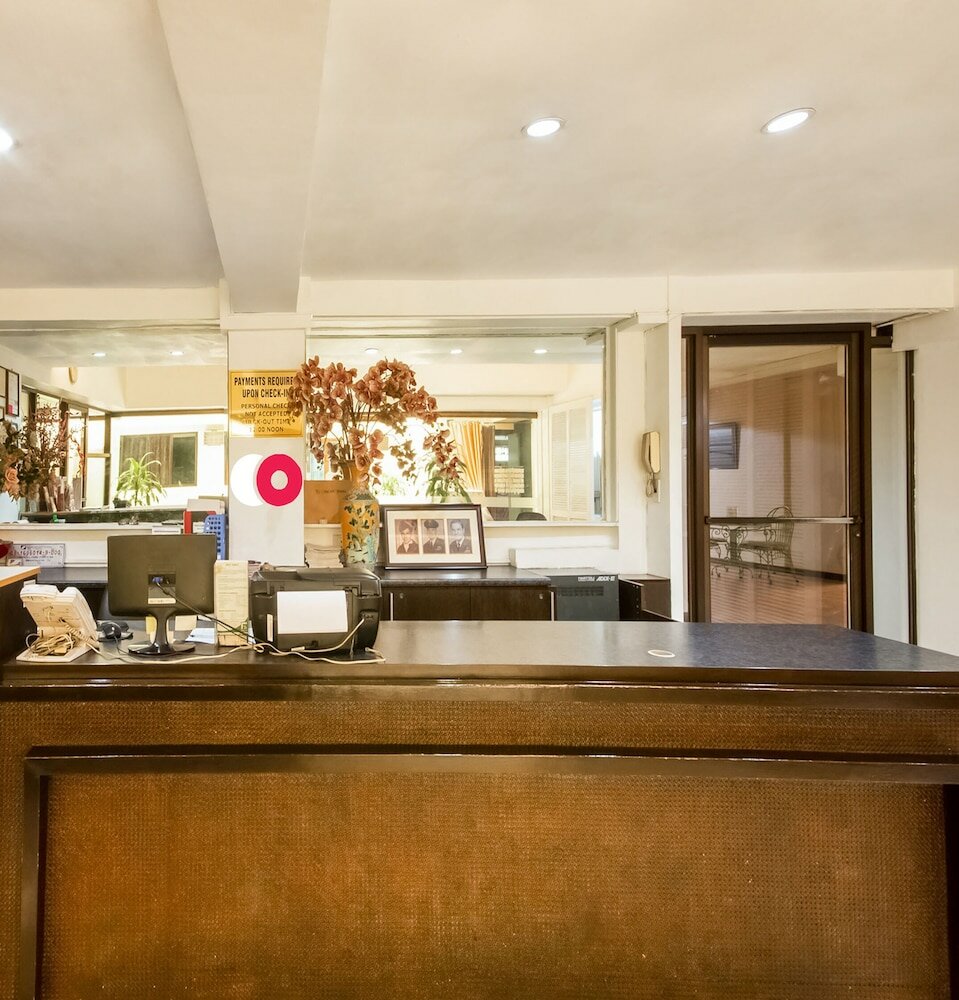 Фото Vaccinated Staff - Capital O 465 Ford's Inn