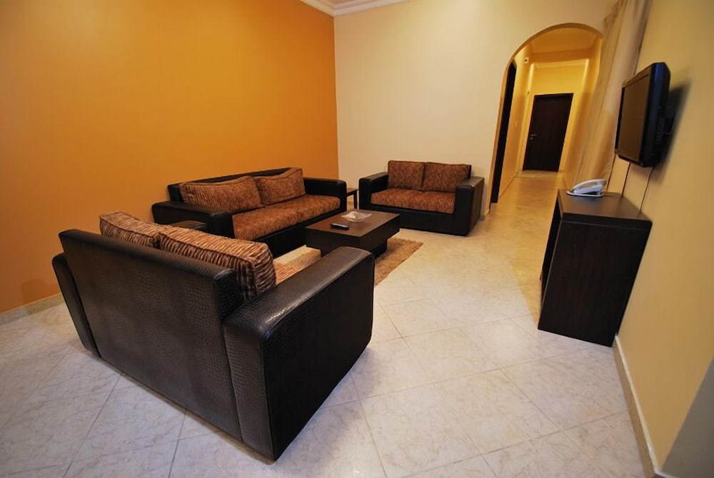 Фото Peninsula Suites