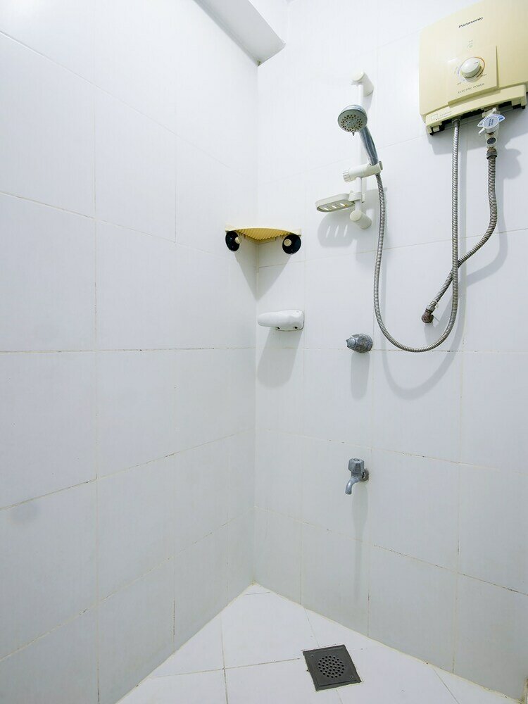 Фото Vaccinated Staff - Capital O 465 Ford's Inn