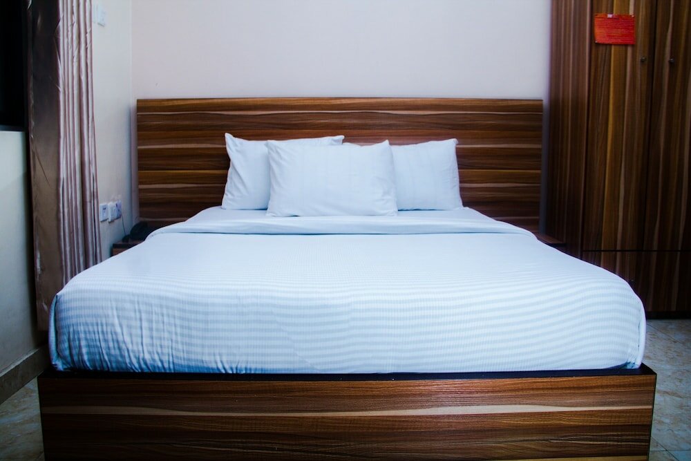 Фото Beneville Hotel and Apartment