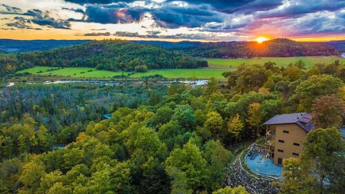 Гостиница Le Bellevue Modern Lodge в Провинции Квебек