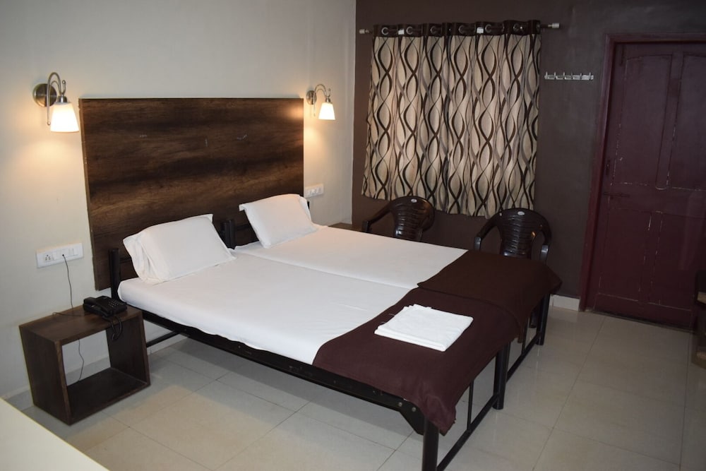 Фото Hotel Peacock