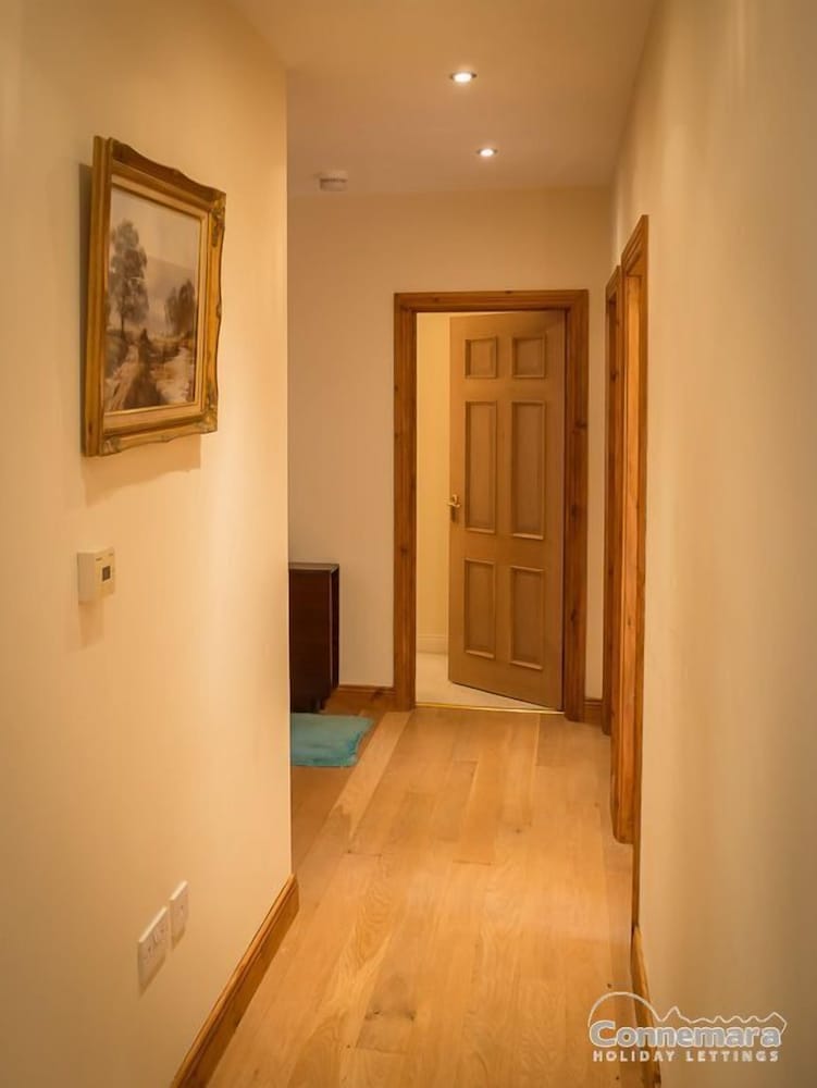 Фото The Cottage, Recess