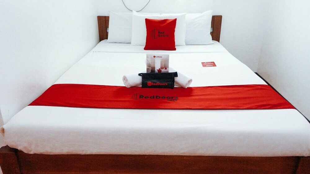 Hotel RedDoorz @ Humayhumay Road Lapulapu, Province of Cebu, photo