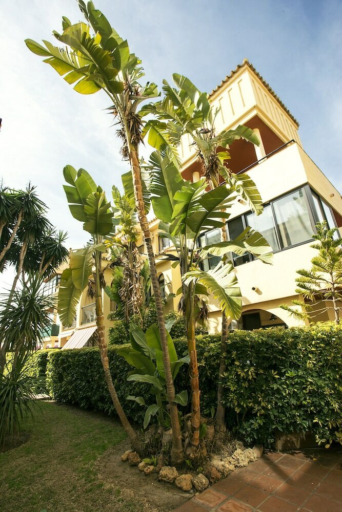 Фото Heavenly & Ocean Blue Apartment