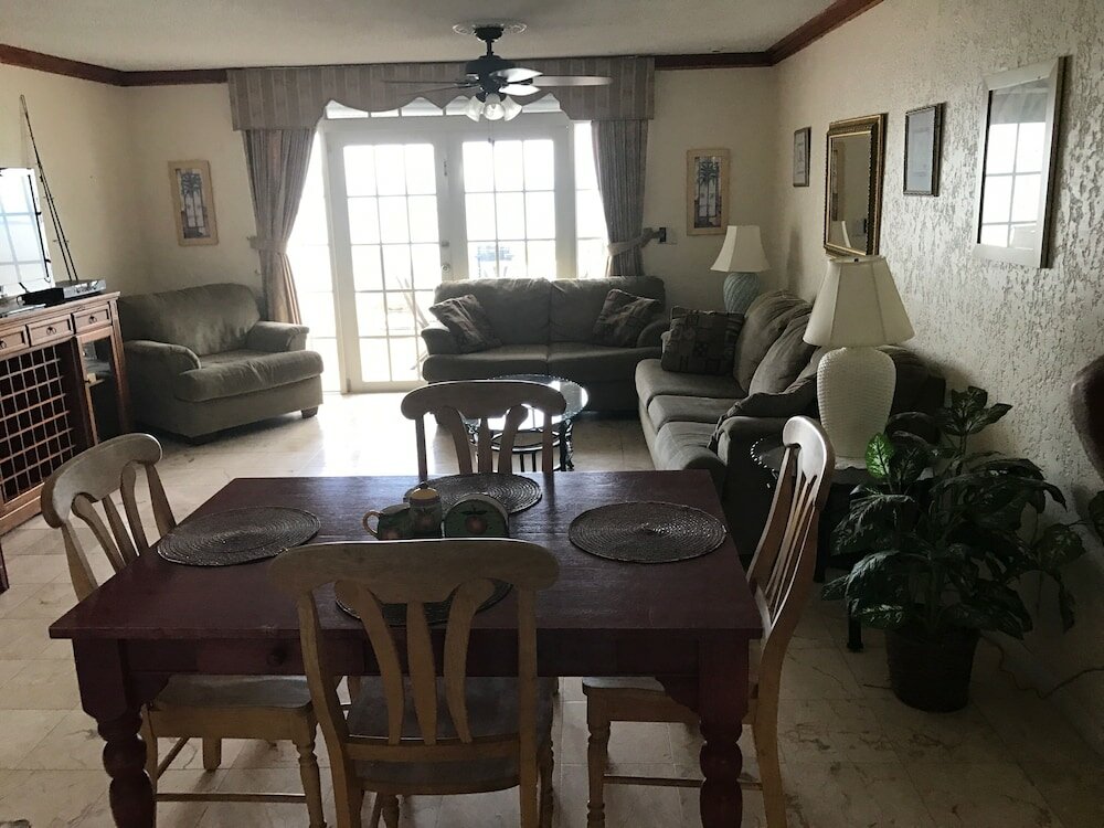 Фото Delaporte Point Oceanfront Townhouse