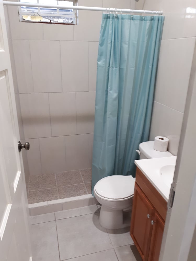 Фото Woodbrook on the Avenue