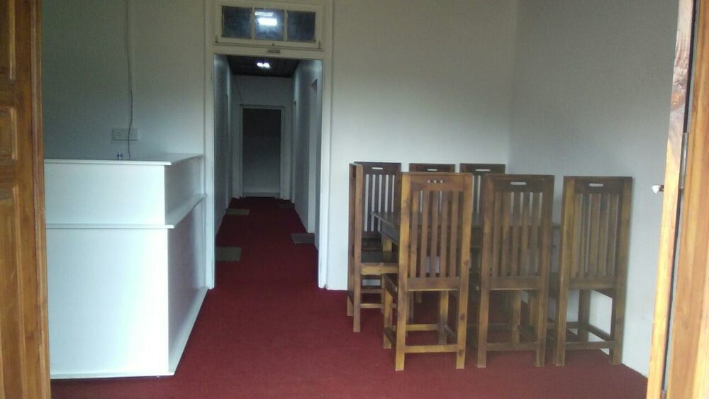 Фото East Mount Villa