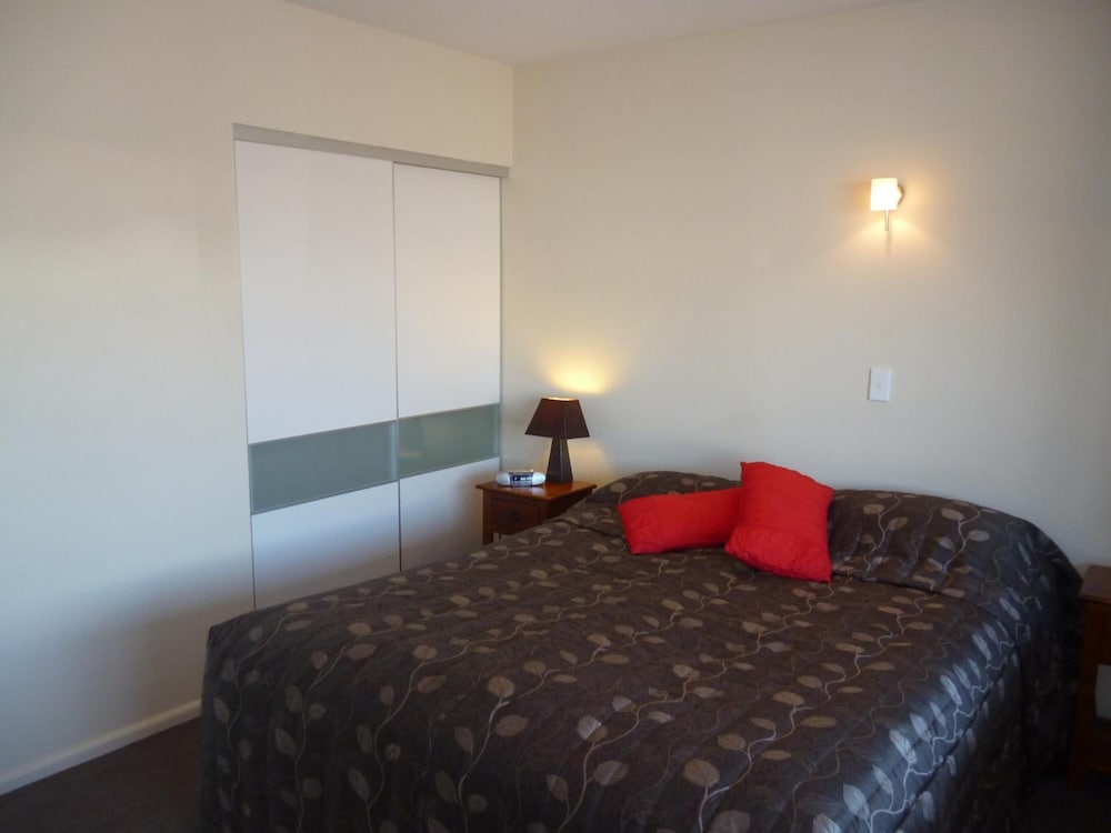 Фото Cashel Court Motel