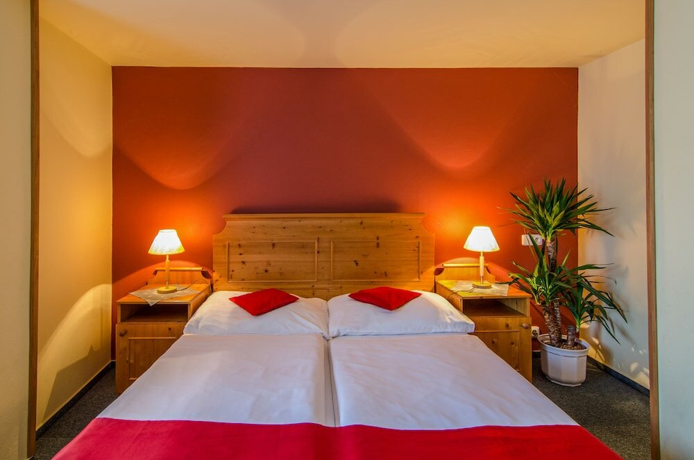 Фото Hotel Gendorf