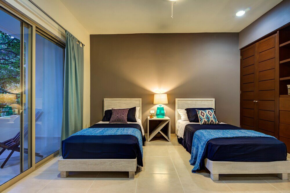 Фото Blue Beach 2 Brm apt sleeps 5