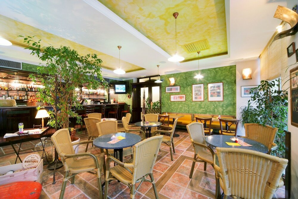 Фото Hotel Gendorf