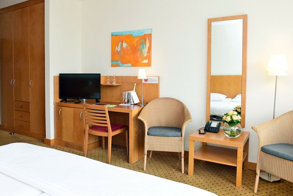 Фото Hotel am Kurpark Brilon