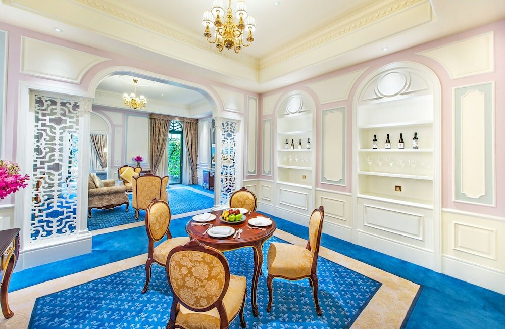 Фото Legend Palace Hotel