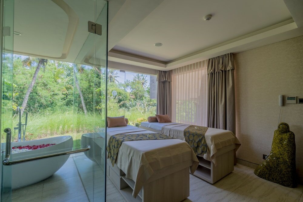 Фото SereS Springs Resort & SPA Singakerta