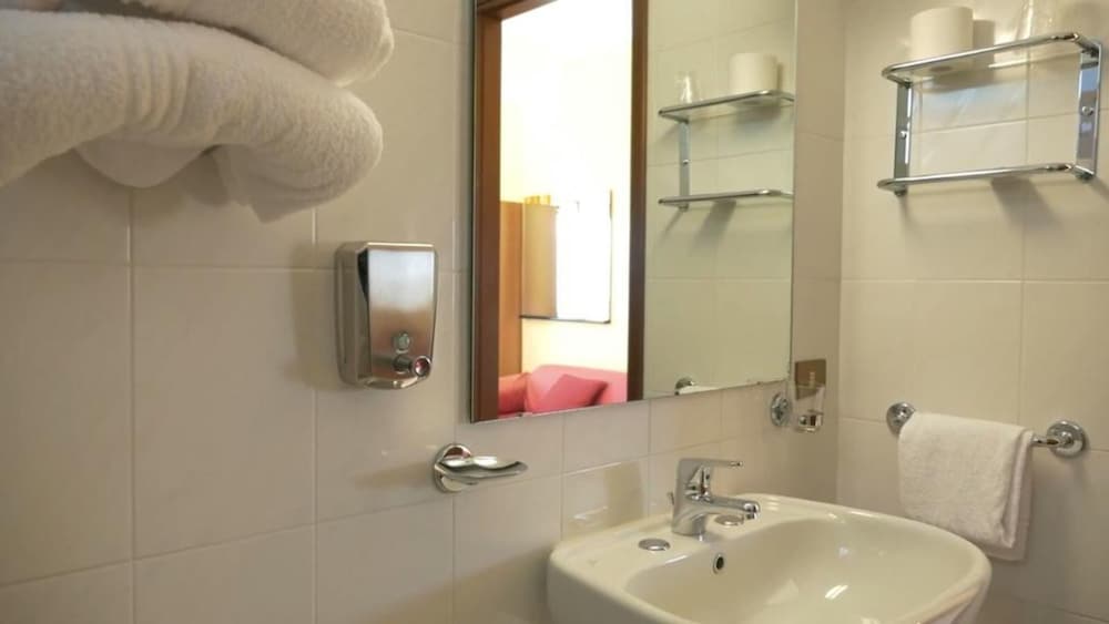 Фото Hotel La Rondinella